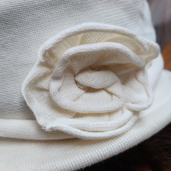 Parkhurst Cream Women's Cotton Knit Hat with Floral Detail Vintage Styled New - Picture 10 of 10